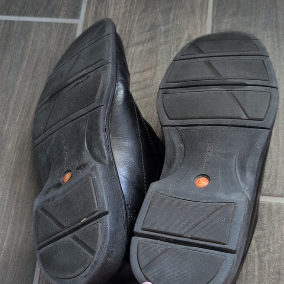 Clarks Unstructured Shoes Men’s 8W Comfort SlipOn Leather Black Loafers main image 7